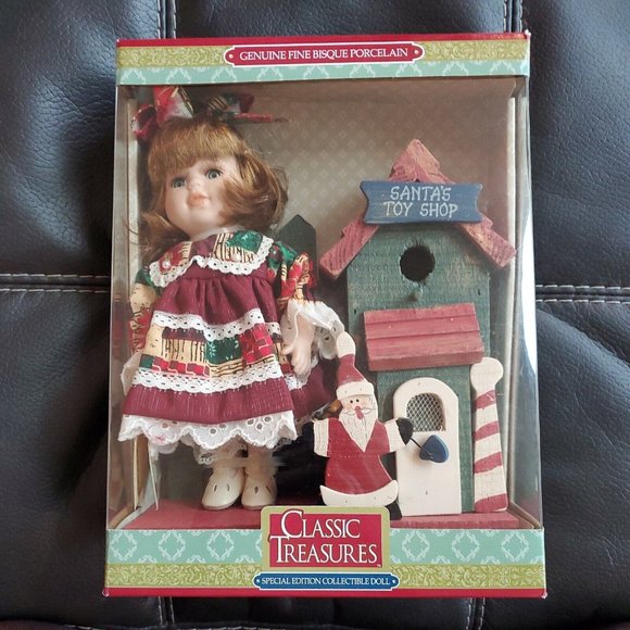 Classic Treasures - Girl Santa's Toy Shop Special Edition Collectible Doll New - Picture 1 of 6
